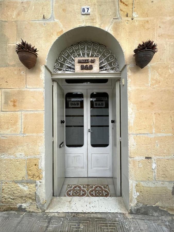 Bed and Breakfast Mizzi 87 Виктория Экстерьер фото