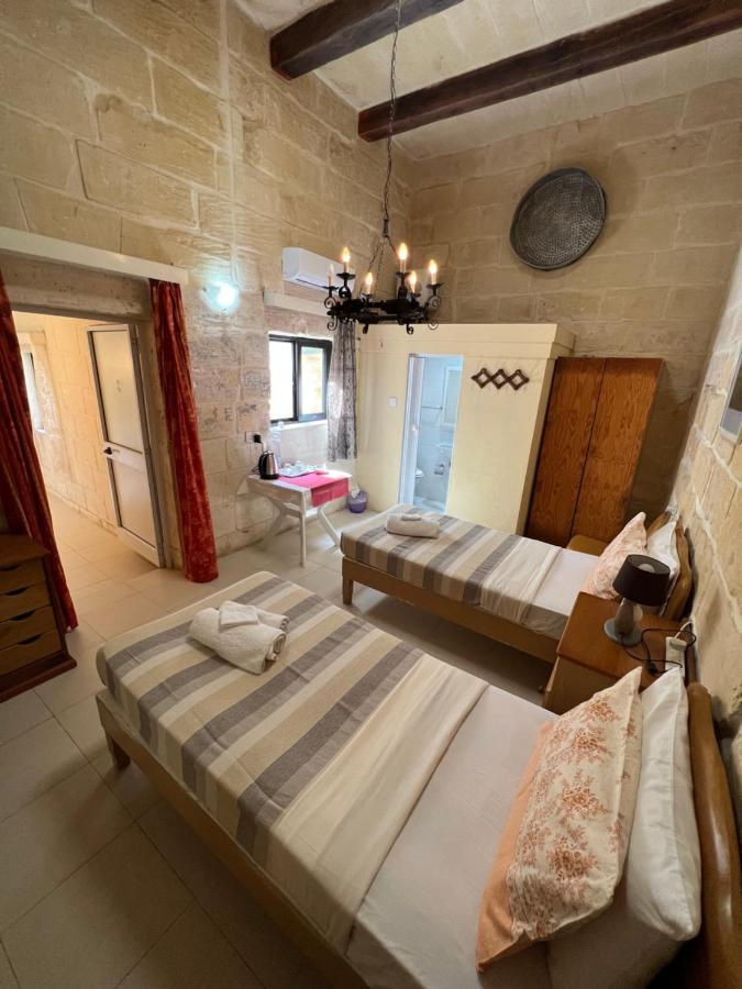 Bed and Breakfast Mizzi 87 Виктория Экстерьер фото